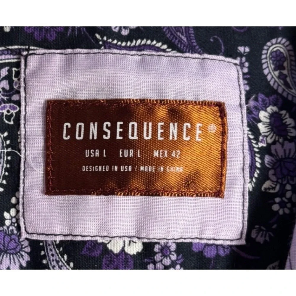 Consequence Men's L Paisley Button Up Shirt Purple Black Short Sleeve Casual - Picture 2 of 2